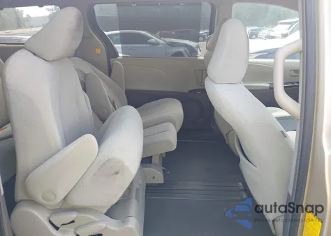 2011 Toyota Sienna Le V6 from USA, damaged, VIN 5TDKK3DC5BS038719